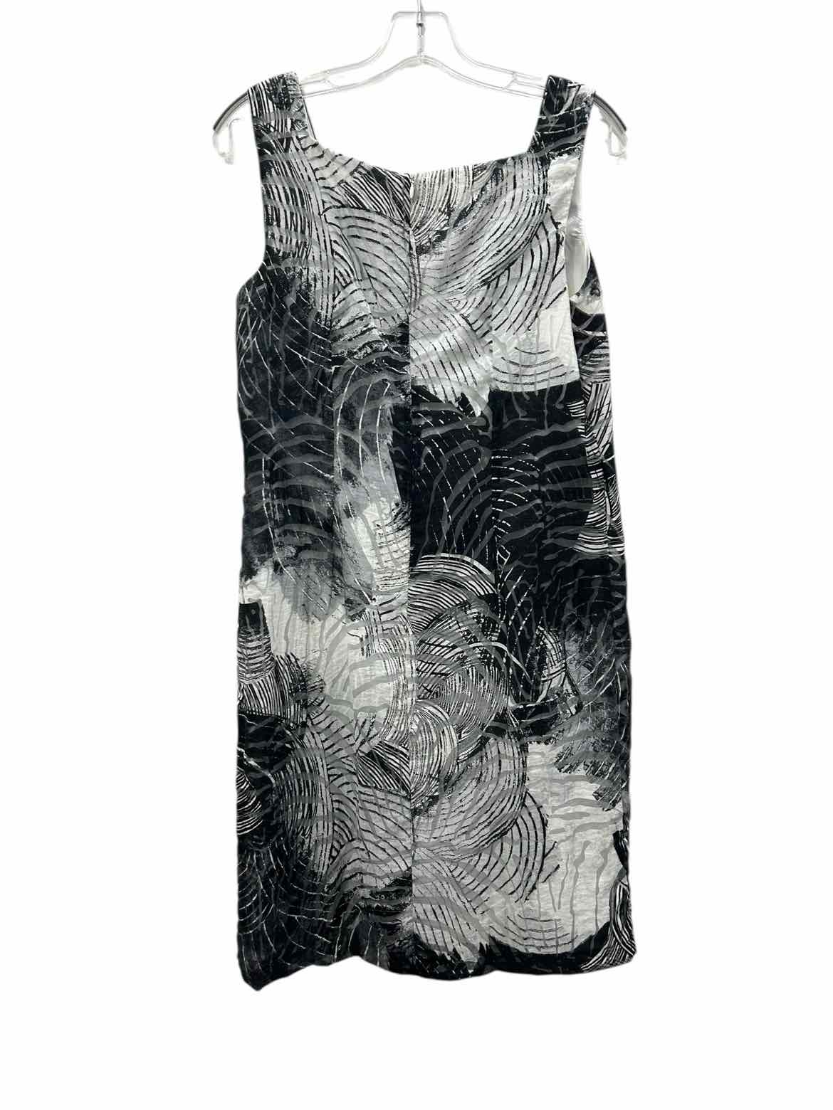 Cartise Size 10 Black & White Dress