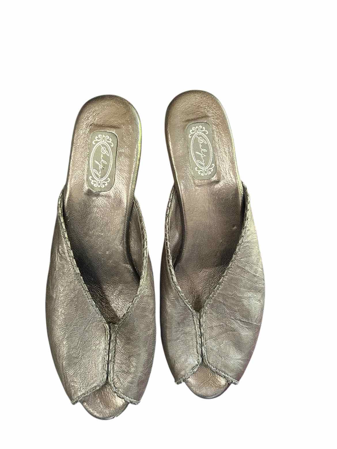 Salpy Shoe Size 6.5-7 Black Sandals