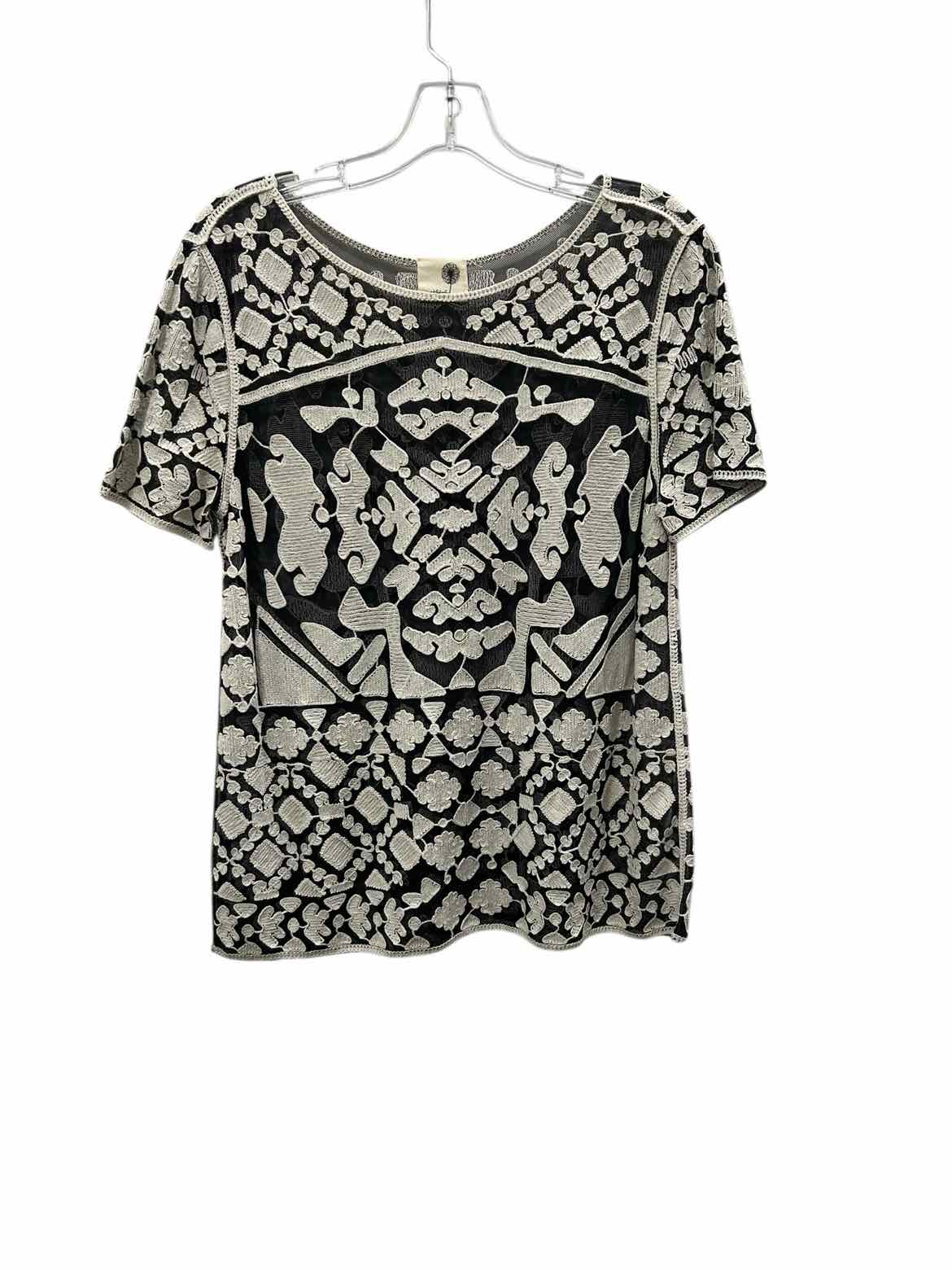 Everleigh Size Small Black & Ivory Blouse