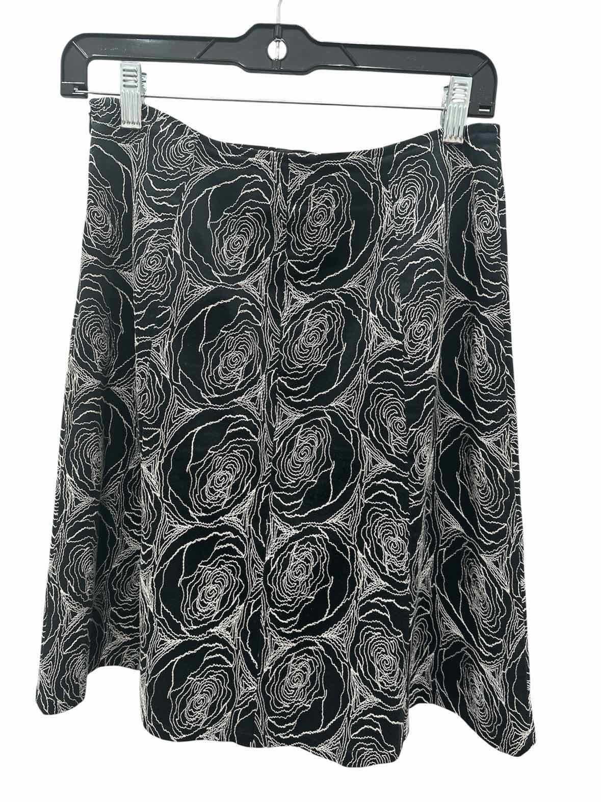 Bergdorf Goodman Size Small Black & White Skirt