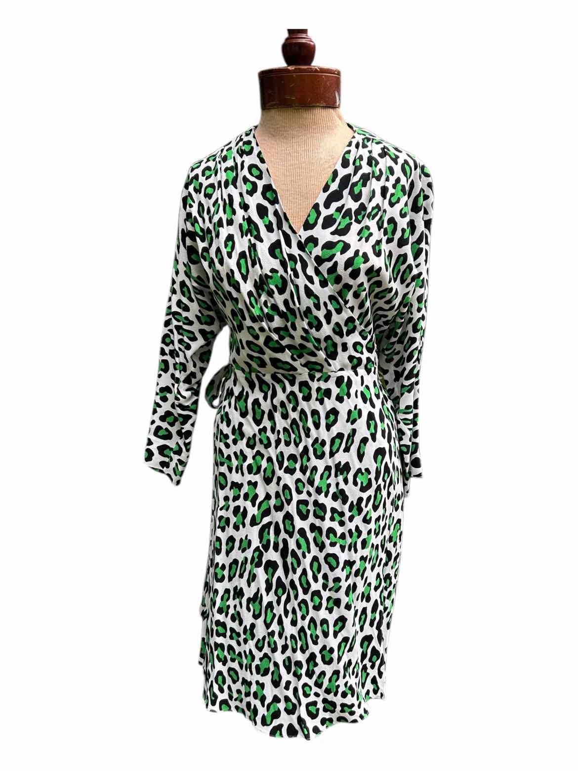 DVF Size Small Green Print Dress