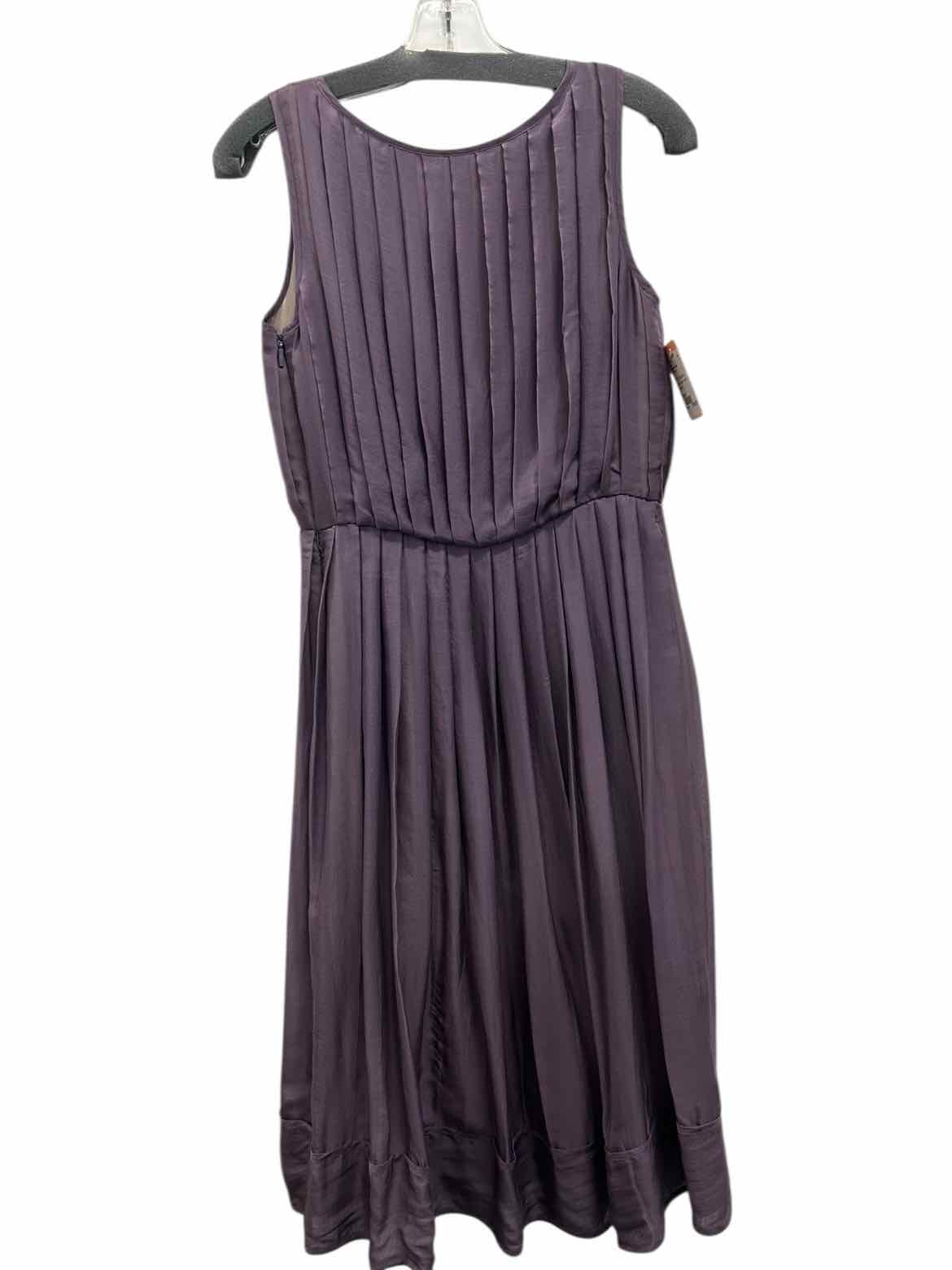 Carolina Herrera Size 4 Lavender Dress