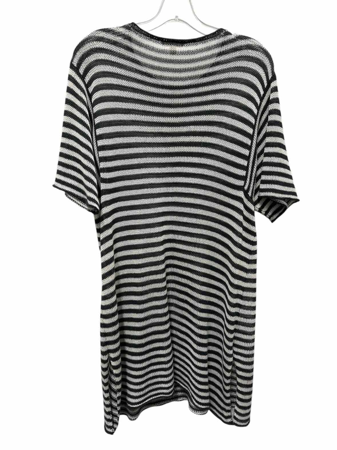 Eileen Fisher Size Sml/Med Gray & White Dress