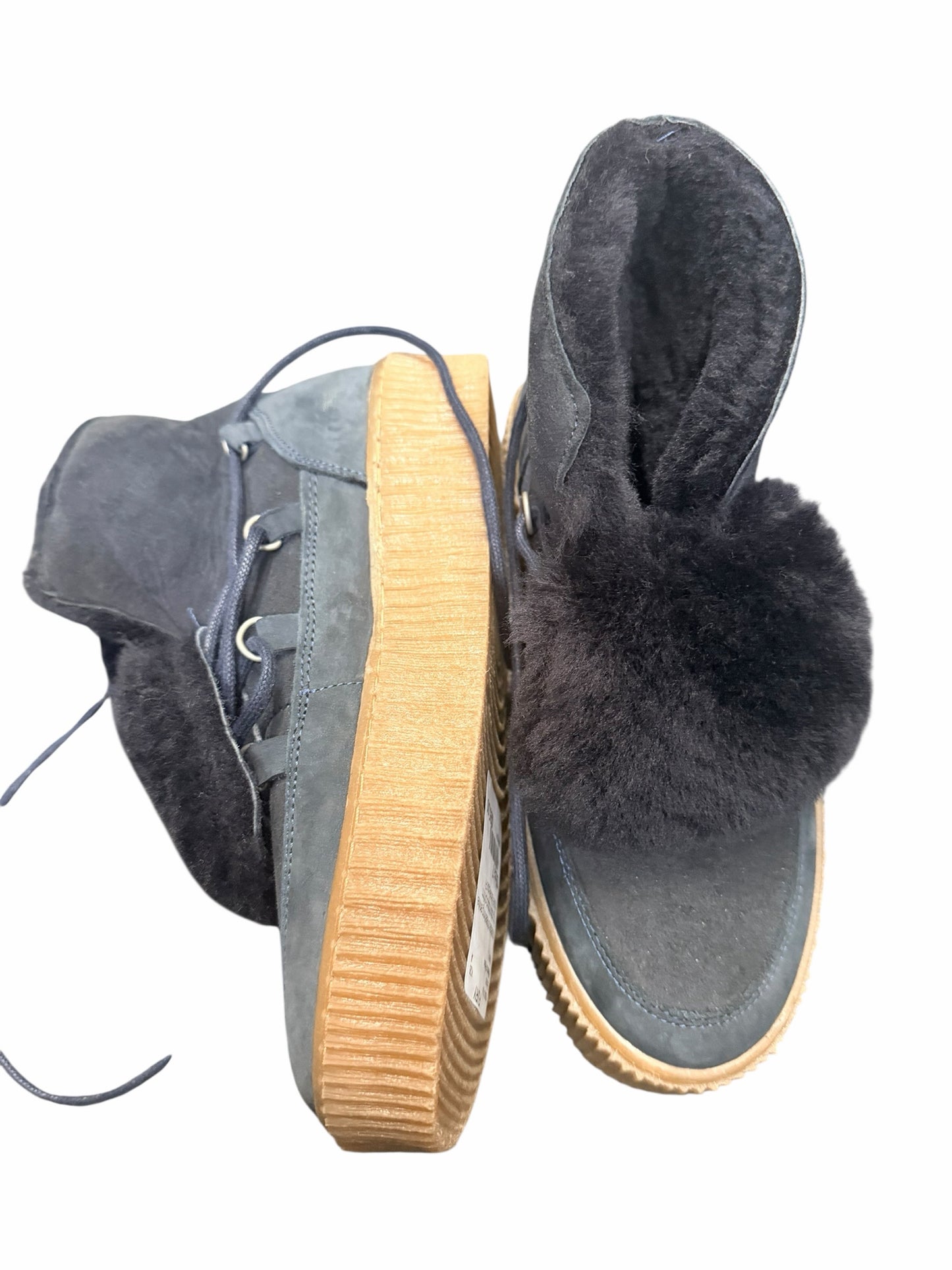 Marco Polo Shoe Size 7 Navy Boots