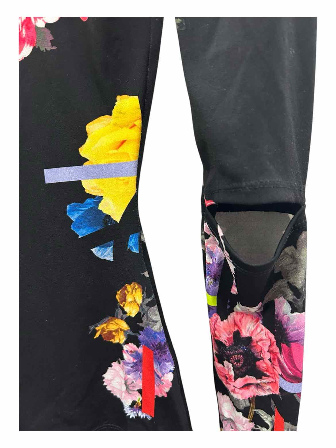 Preen by Thorton Size X Small Black Multi T-shirt