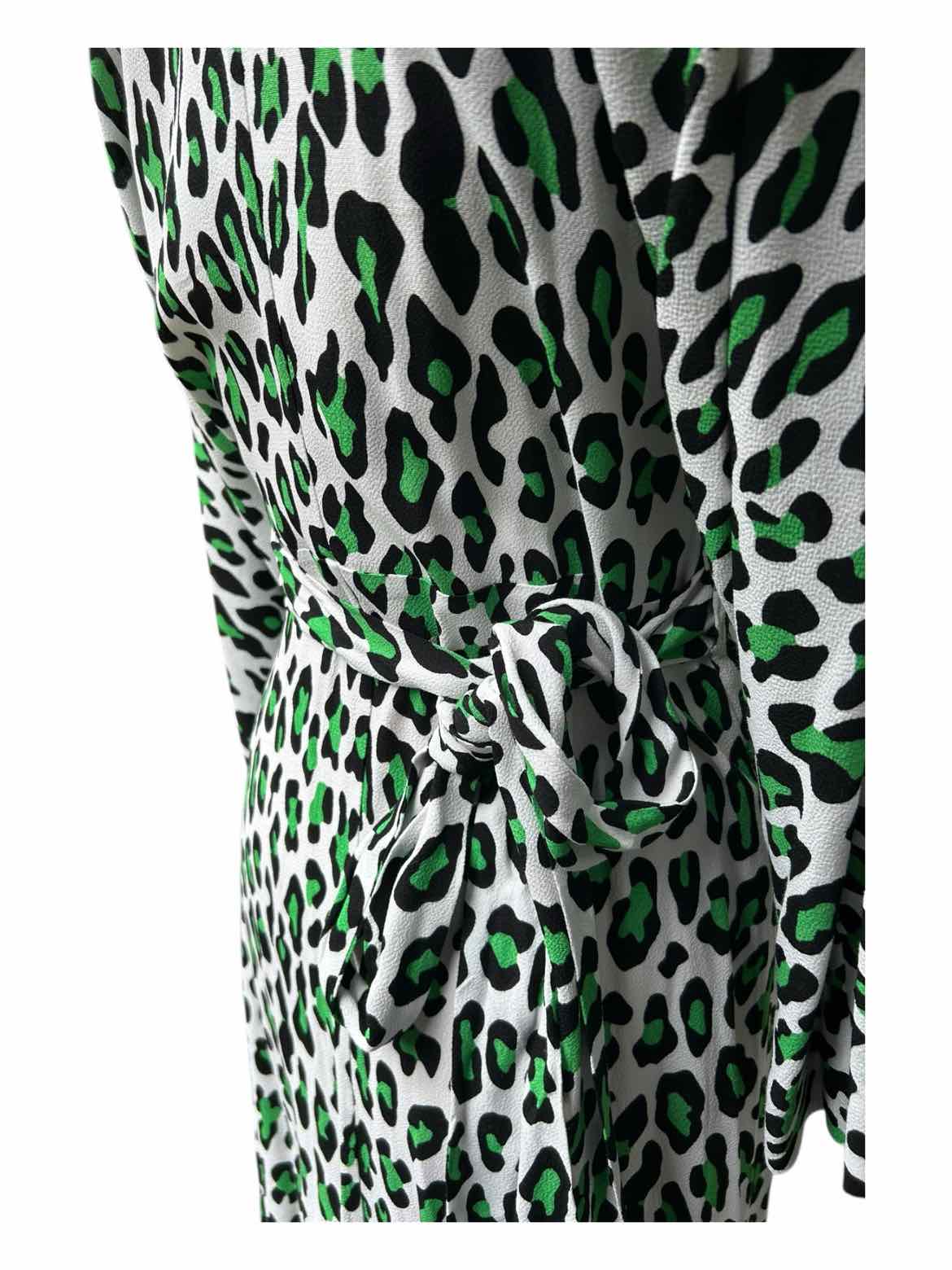 DVF Size Small Green Print Dress