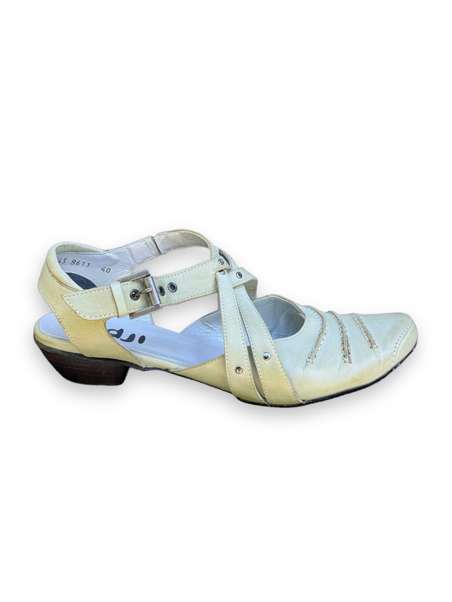 Fidji Shoe Size 9-9.5 Pale Green Shoes