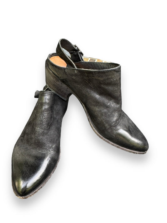 Moma - Shoe Size 8-8 1/2 Black Shoes