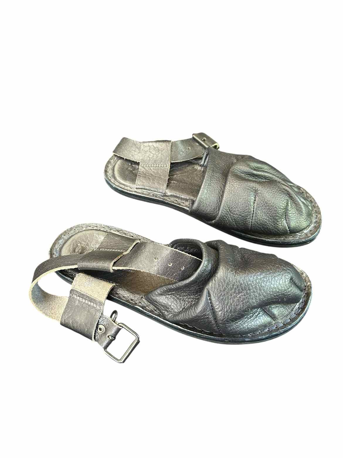 Trippen Shoe Size 7 Black Sandals