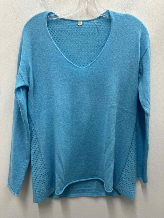 Margaret O'Leary Size Medium lt blue Sweater