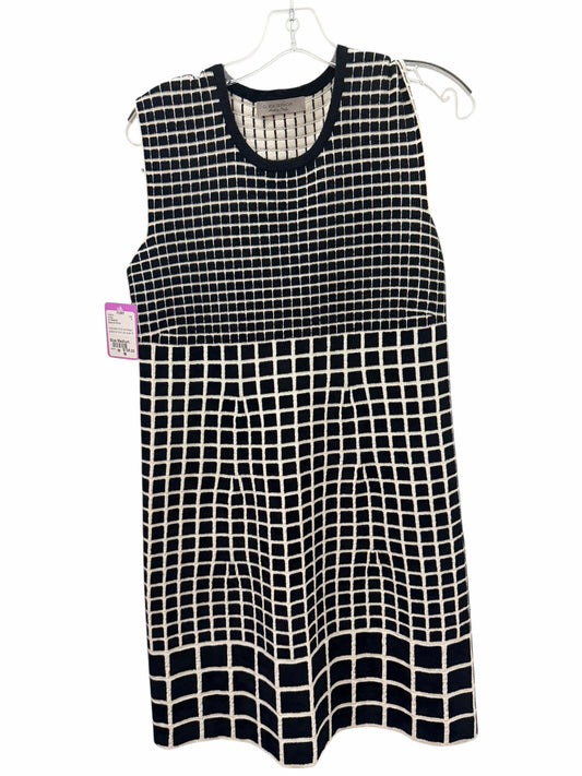 D. Exterior Size Medium Black & White Dress