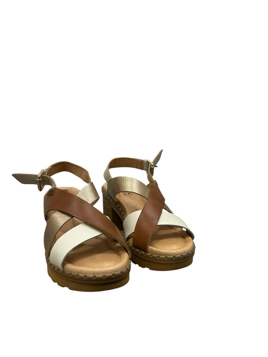 Pikolinos Shoe Size 7.5-8 Brown & White Sandals