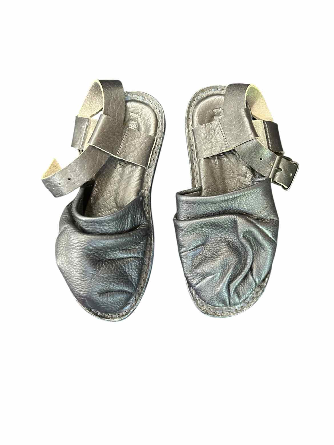 Trippen Shoe Size 7 Black Sandals