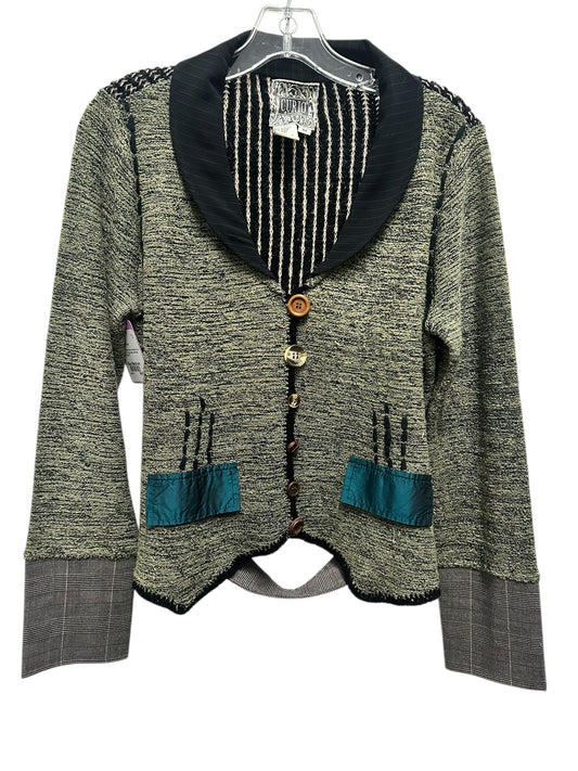 Curio Size Medium Green & Black Sweater