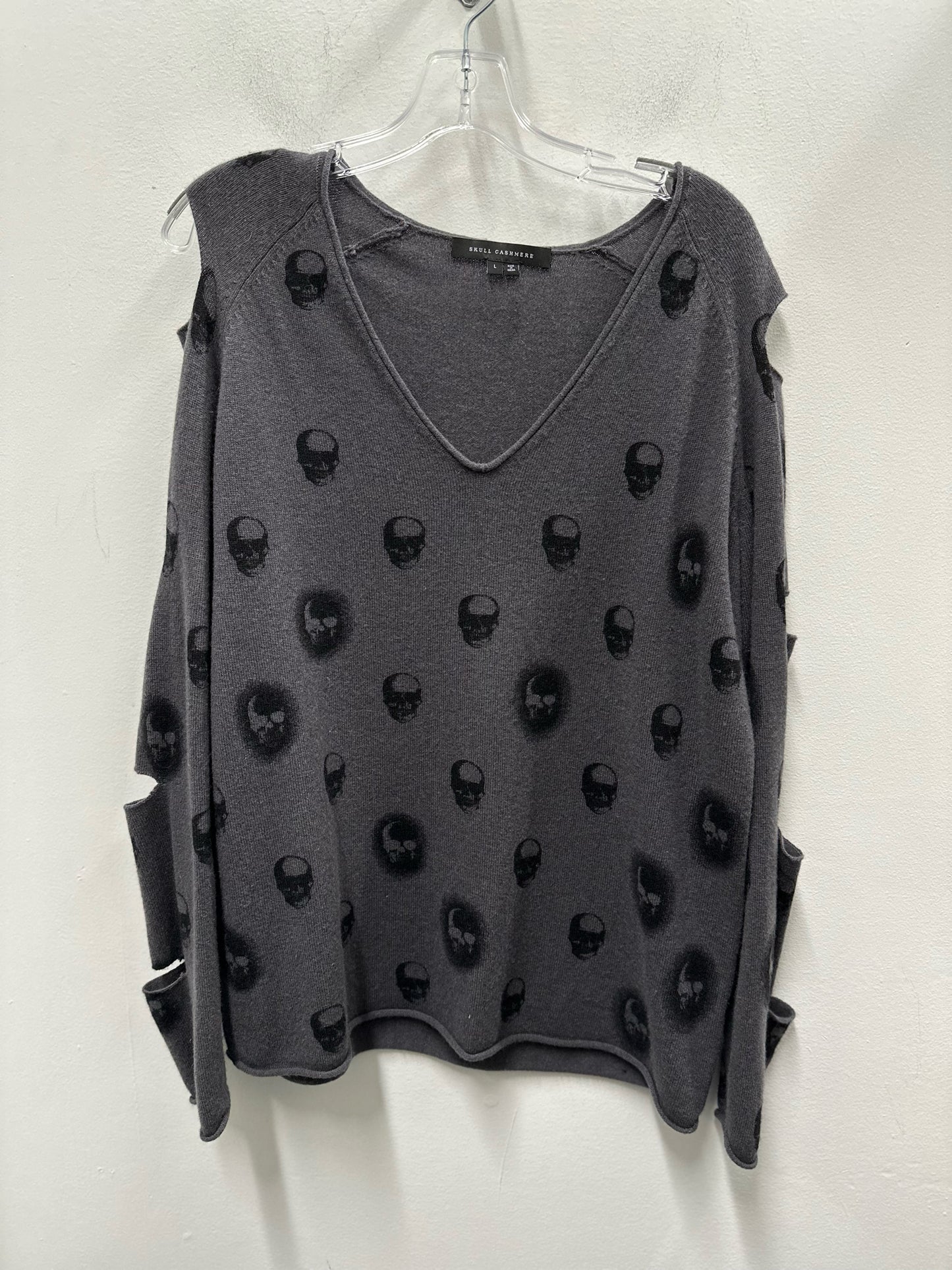 Skull Cashmere Size Large Gray & Black Sweater