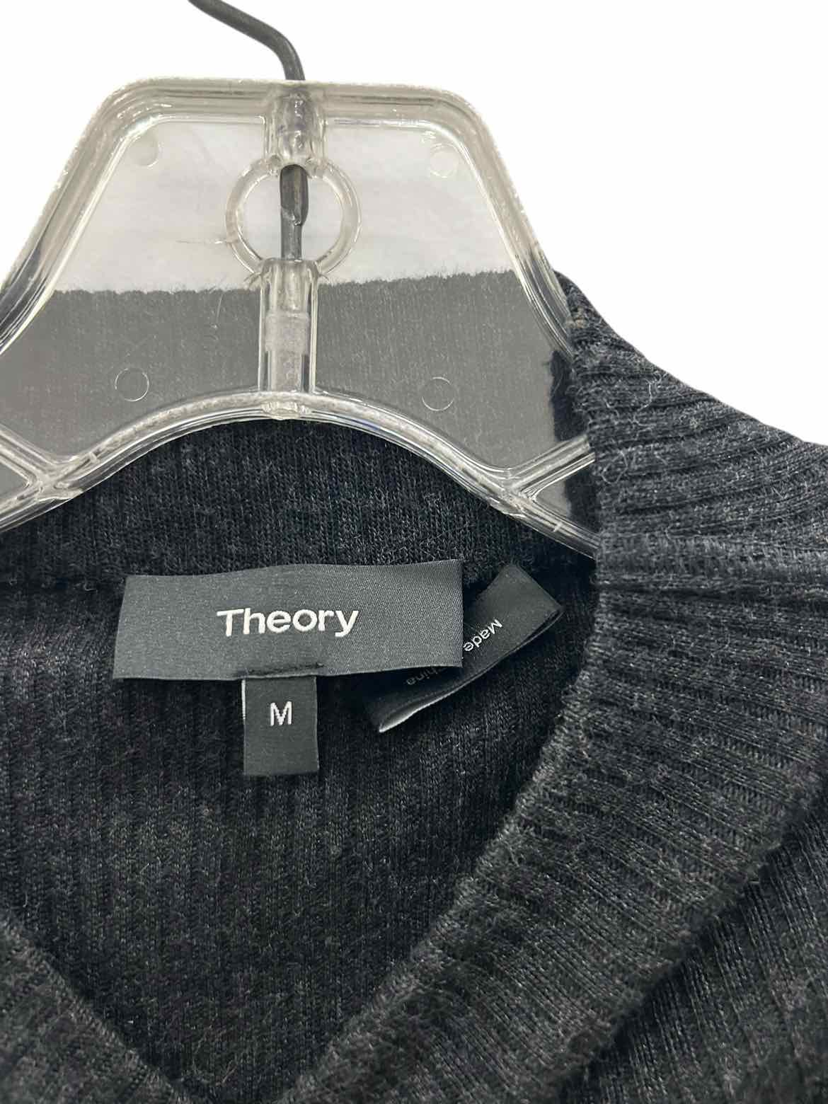 Theory Size Medium Gray & White Sweater