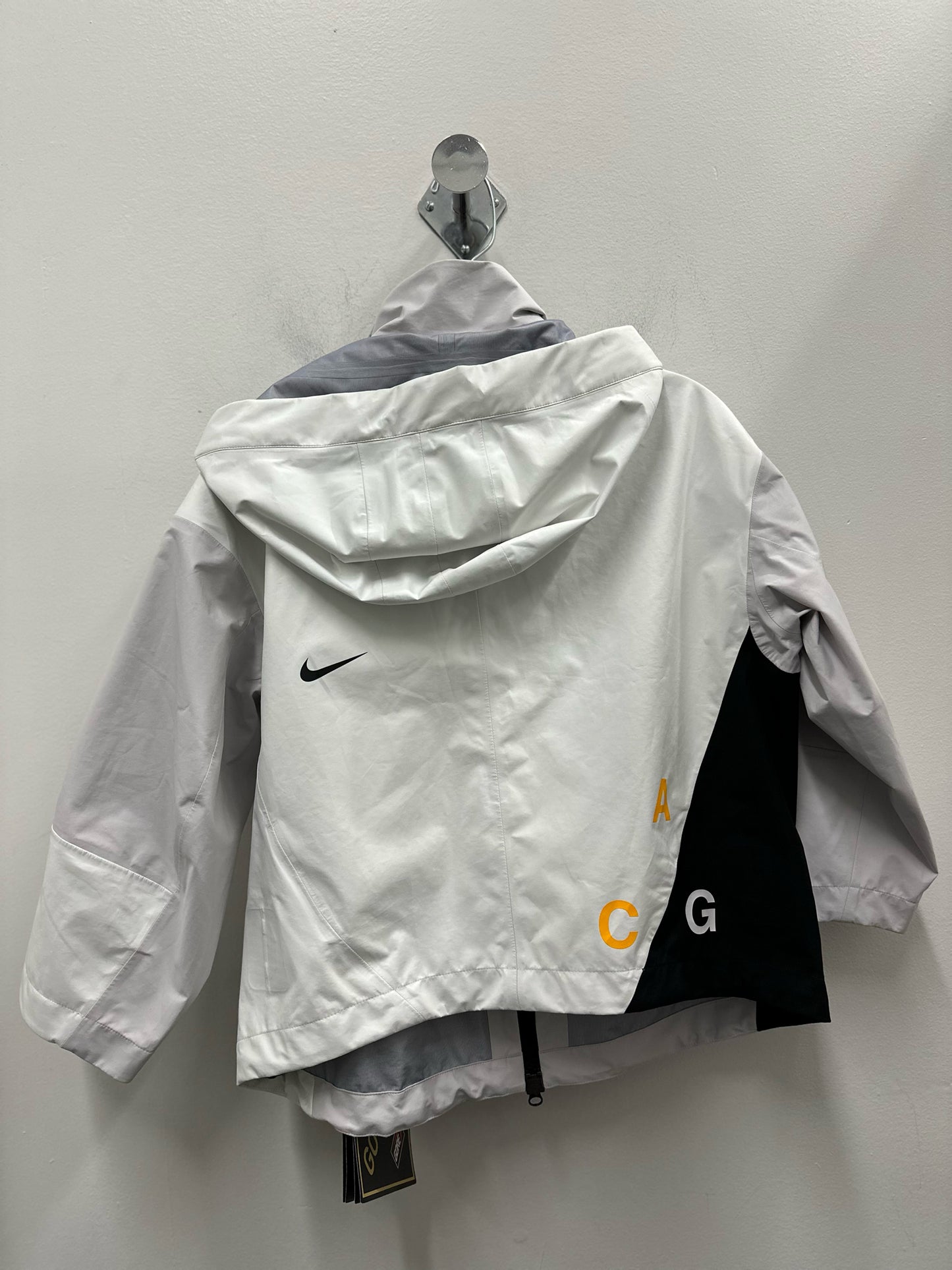 ACG Size Small White Jacket