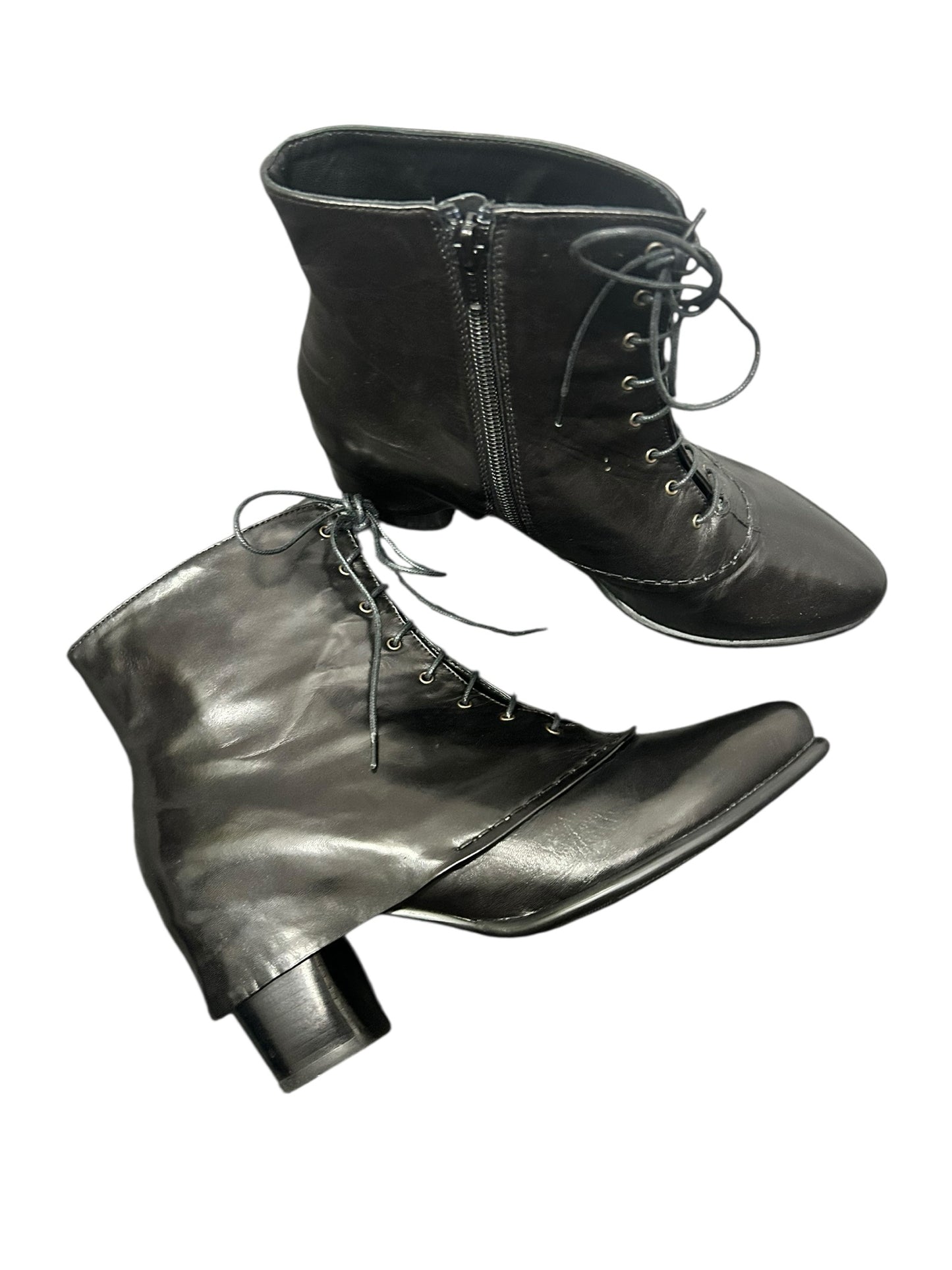 Everybody Shoe Size 8.5-9 Black Boots