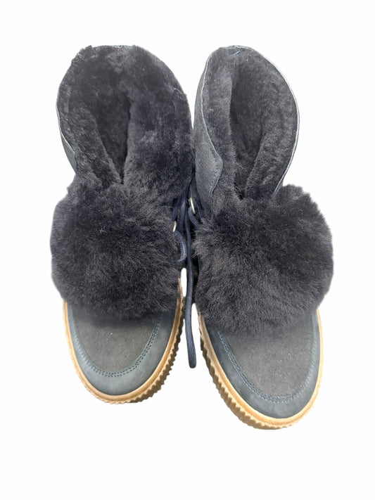 Marco Polo Shoe Size 7 Navy Boots