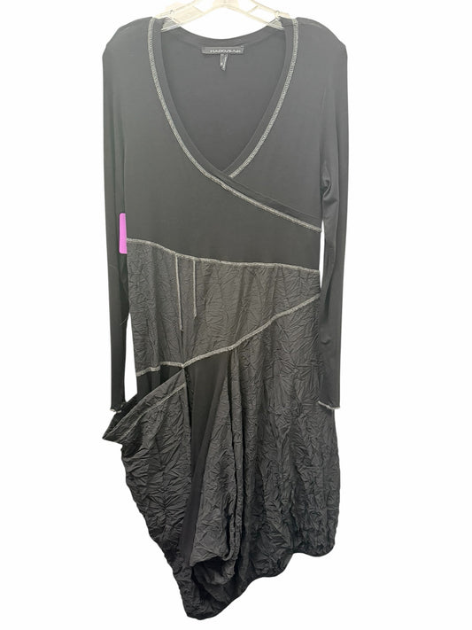 Mado et les autres Size Medium Black Dress