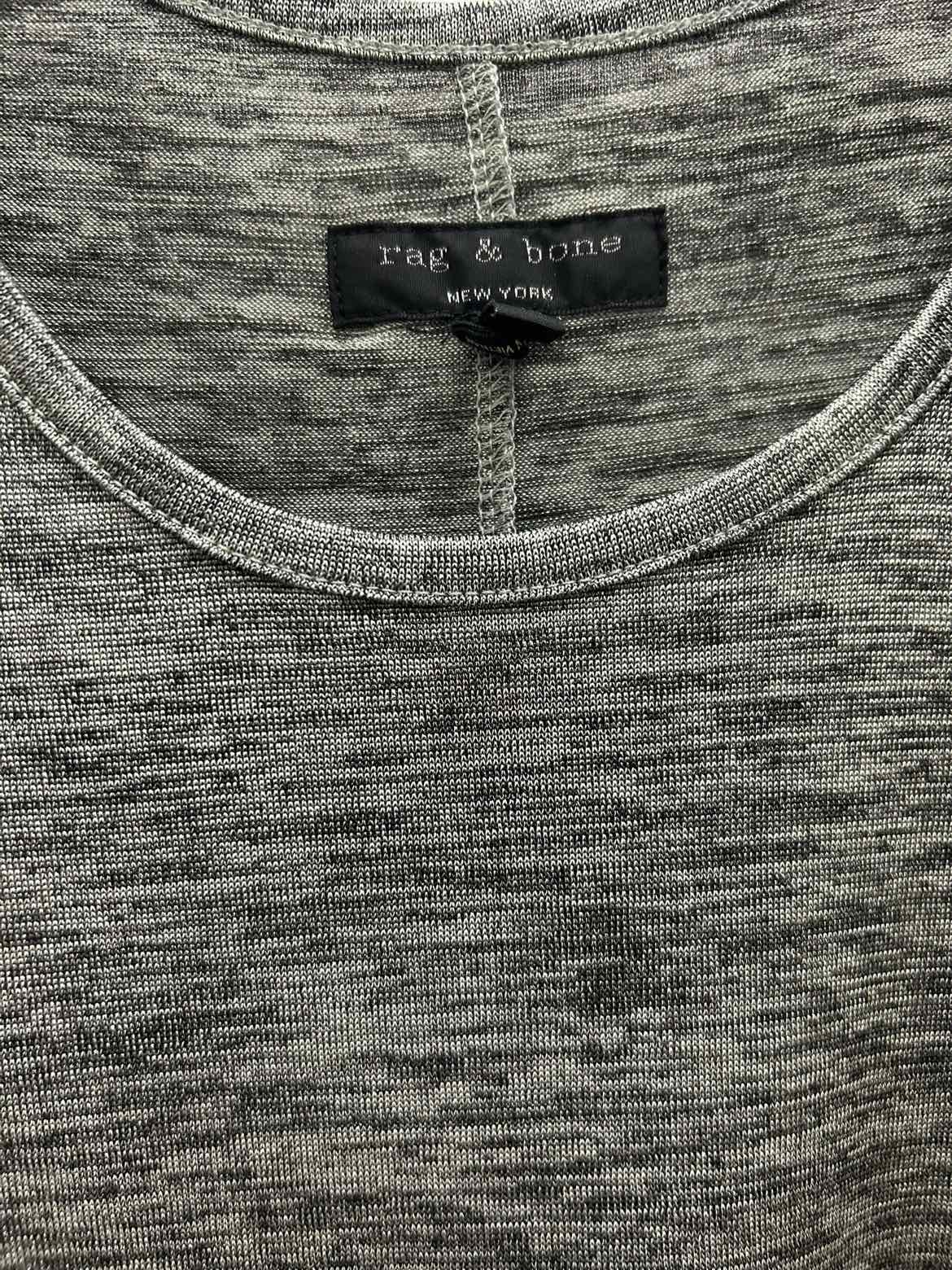 Rag & Bone Size Medium Gray T-shirt