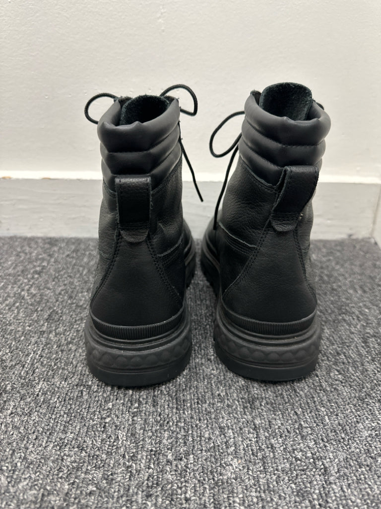 Shoe Size 8 Timberland Black Boots